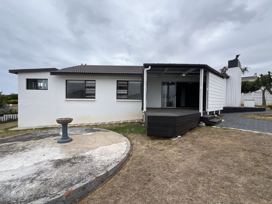 2 Bedroom Property for Sale in Wavecrest Eastern Cape